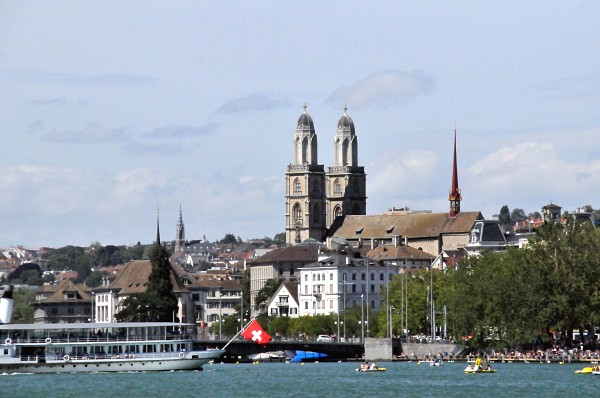 Zürichsee mit Grossmünster